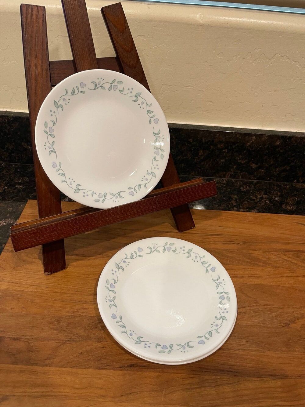 4 corelle Country Cottage Dinnerware salad plates